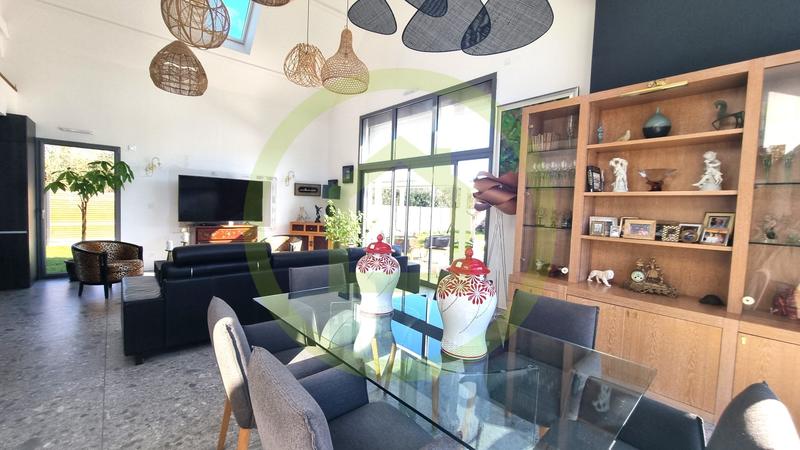 Maison - 152 m² - 6 pièces