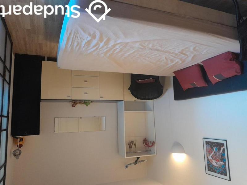 Chambre - 9 m² - 1 pièce