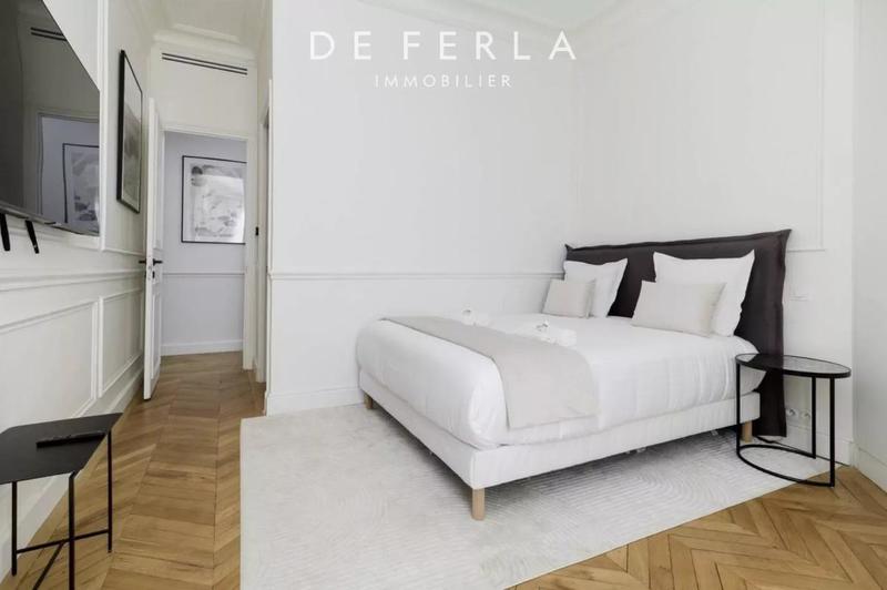 Appartement - 215 m² - 6 pièces