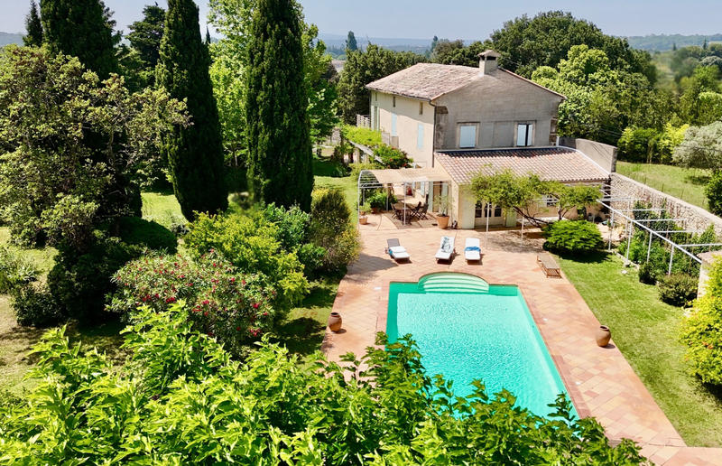 Mas - 250 m² - 8 pièces