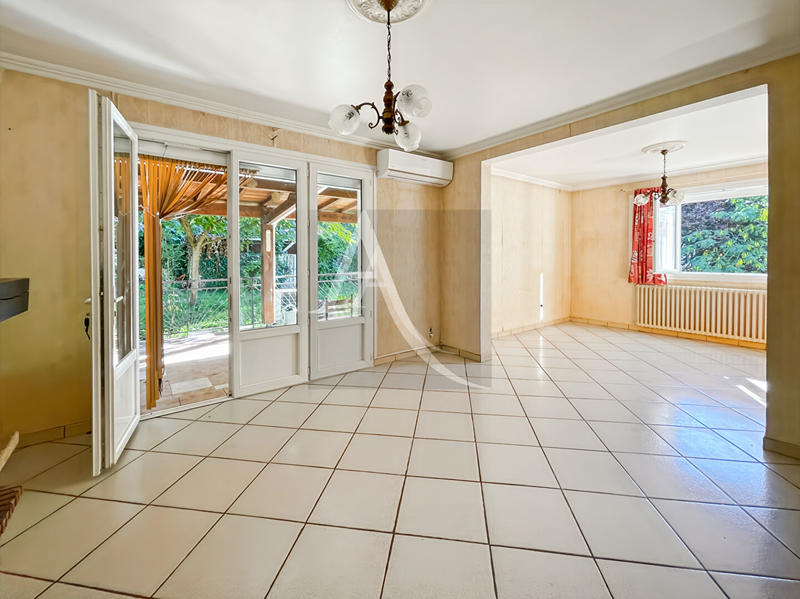 Maison - 83 m² - 5 pièces