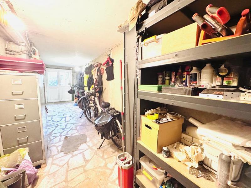 Maison - 200 m² - 6 pièces