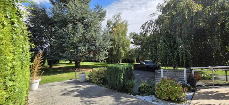 Maison - 216 m² - 8 pièces