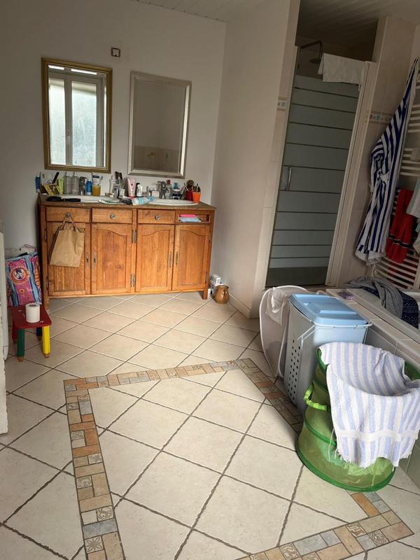 Maison - 210 m² - 7 pièces