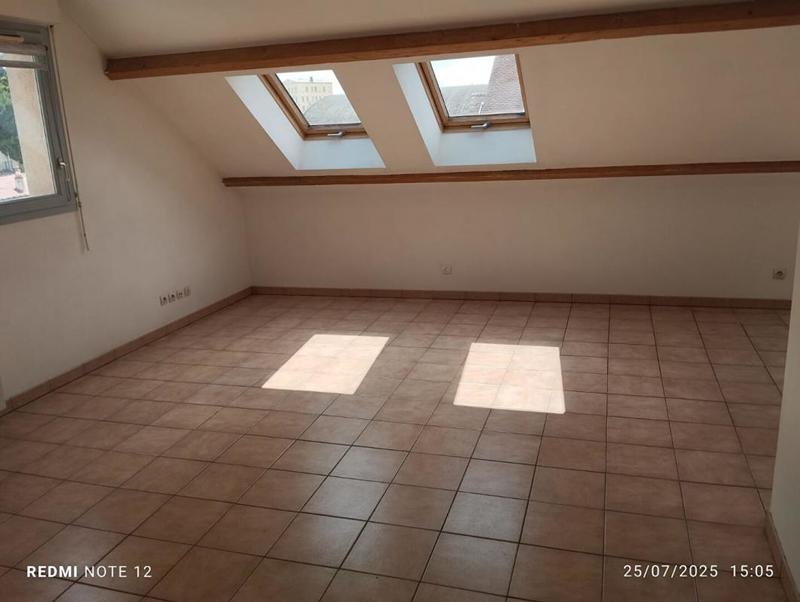 Appartement - 65 m² - 5 pièces