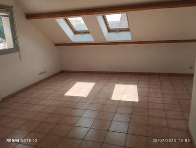 Appartement - 65 m² - 5 pièces