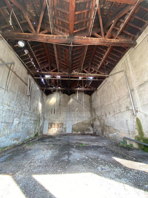Local d'activité / Entrepôt - 173 m² - 1 pièce