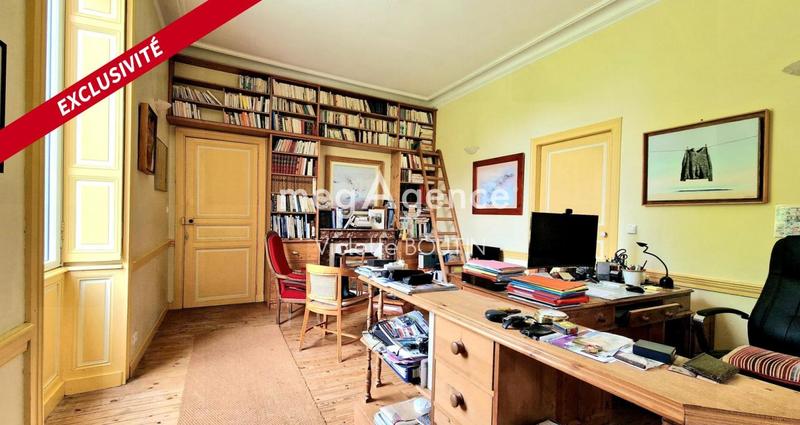 Maison - 350 m² - 12 pièces