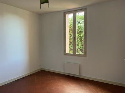 Appartement - 90 m² - 3 pièces
