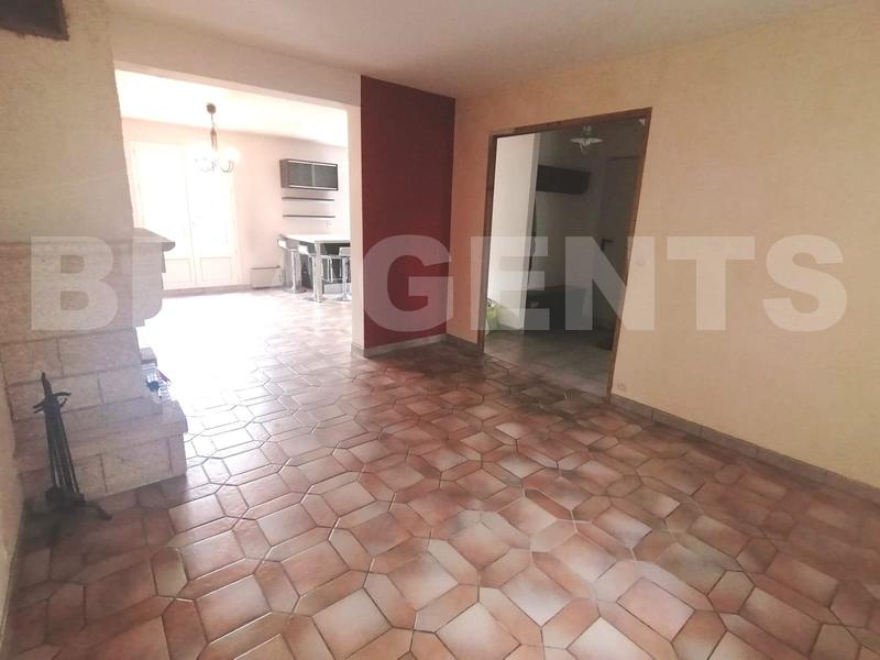 Pavillon - 96 m² - 5 pièces