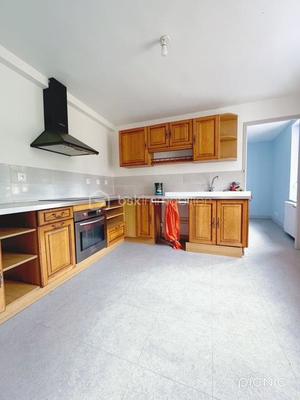 Immeuble - 145 m² - 10 pièces