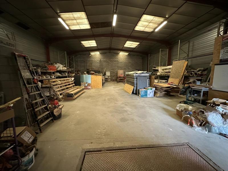 Local commercial - 310 m² - 1 pièce