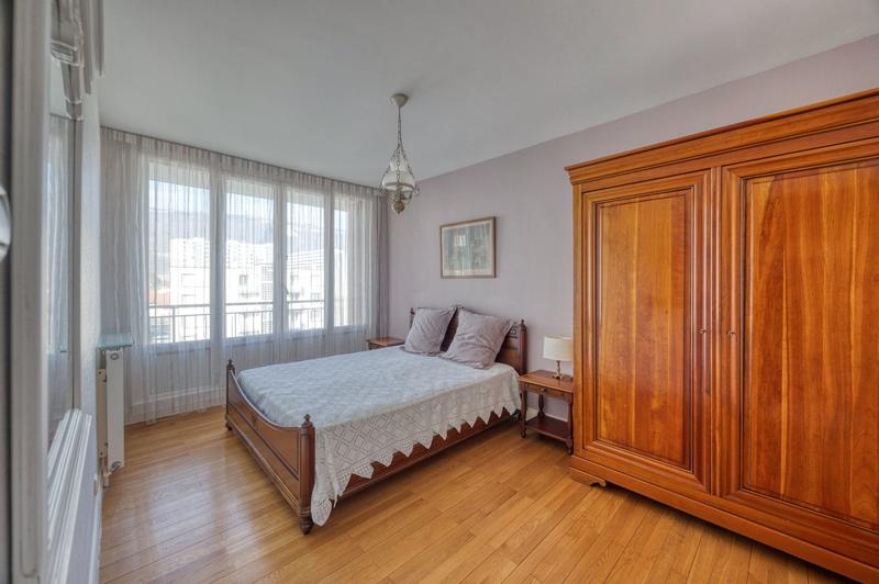 Appartement - 85 m² - 3 pièces