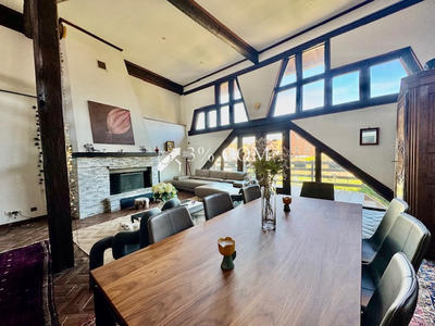 Demeure - 328 m² - 7 pièces