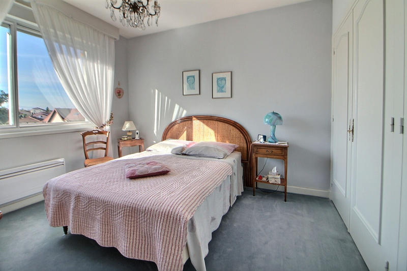 Appartement - 98 m² - 4 pièces