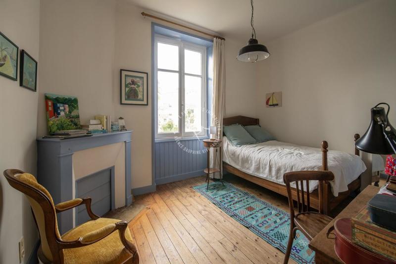 Maison ancienne - 200 m² - 9 pièces