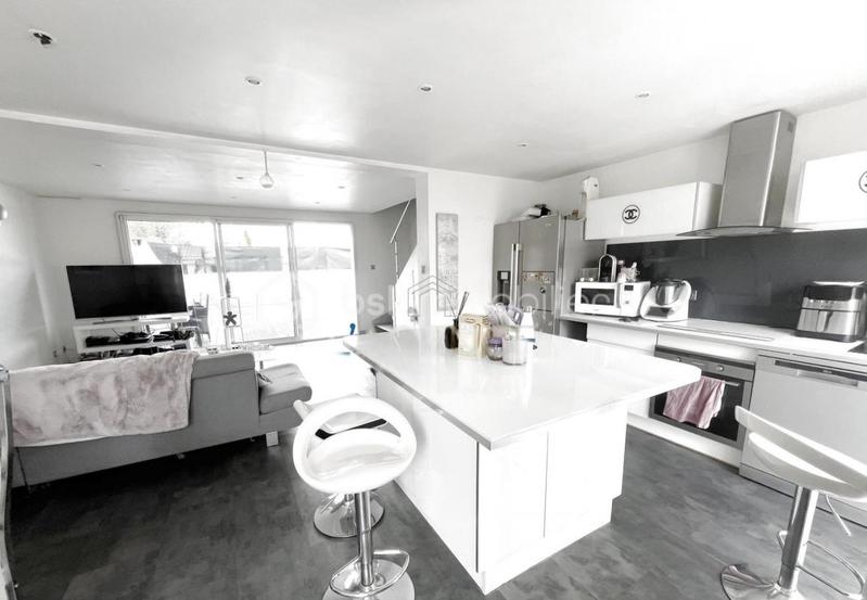 Villa - 90 m² - 4 pièces