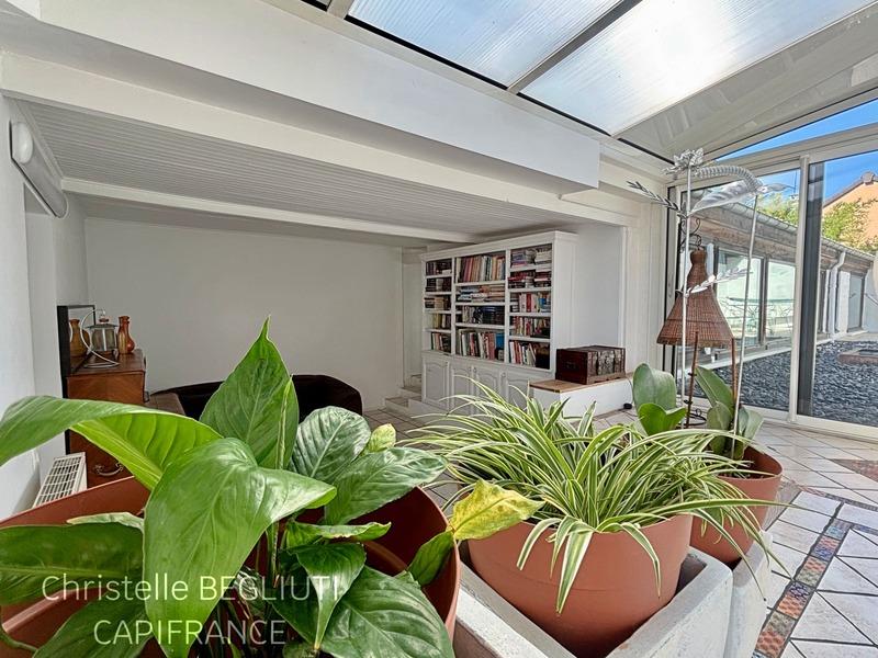 Maison - 180 m² - 7 pièces