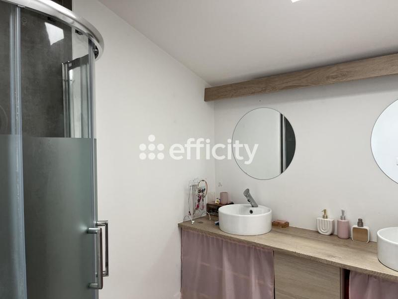 Maison - 138 m² - 8 pièces