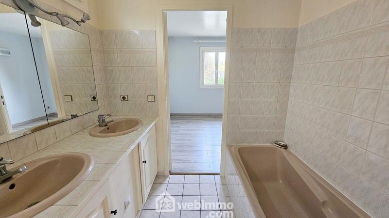 Maison - 90 m² - 4 pièces