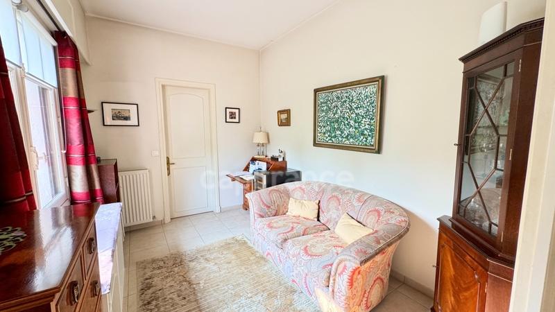 Maison - 265 m² - 8 pièces