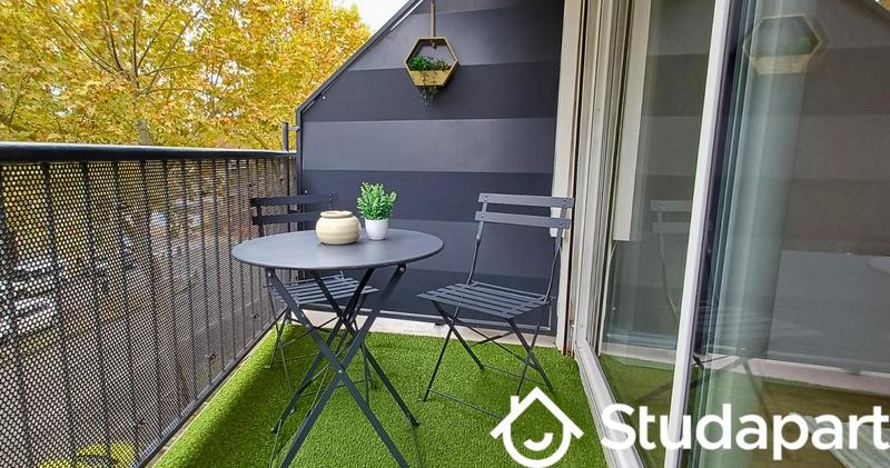 Chambre - 9 m² - 1 pièce