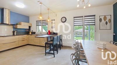 Maison - 182 m² - 7 pièces