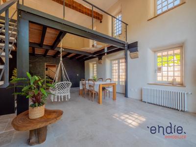 Maison - 450 m² - 16 pièces