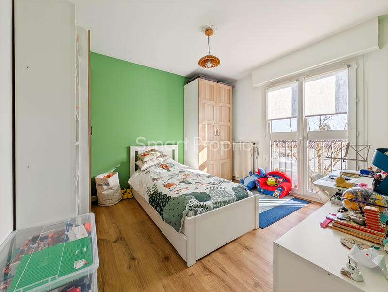 Appartement - 80 m² - 4 pièces