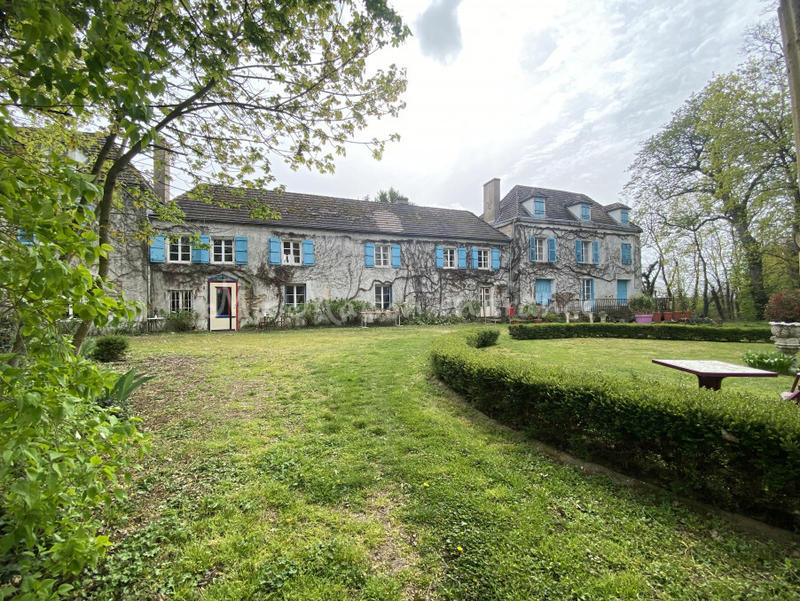 Maison - 500 m² - 15 pièces