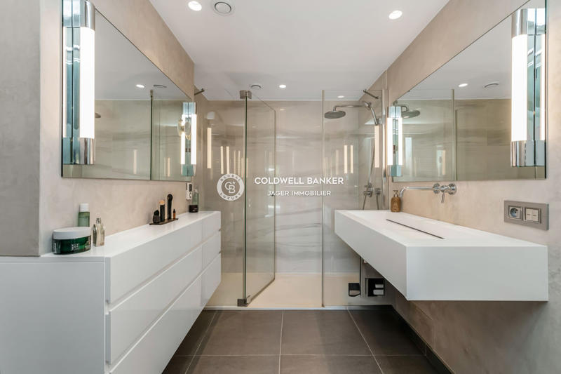 Villa - 230 m² - 5 pièces