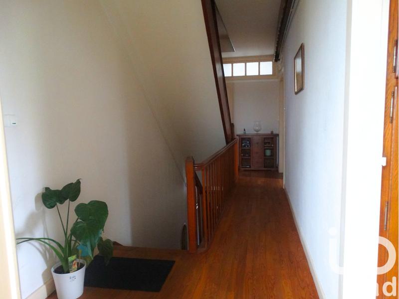 Maison - 194 m² - 10 pièces