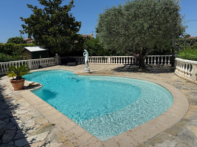 Maison - 140 m² - 5 pièces