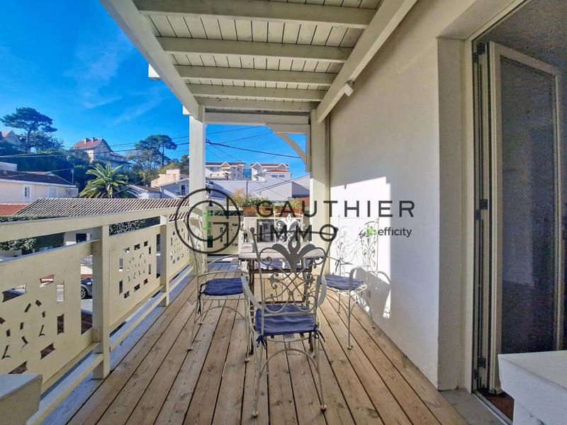 Appartement - 106 m² - 4 pièces