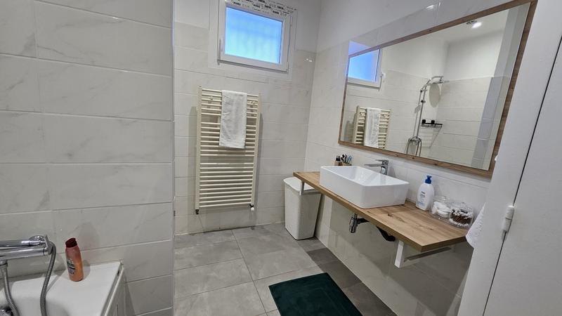 Maison - 181 m² - 11 pièces