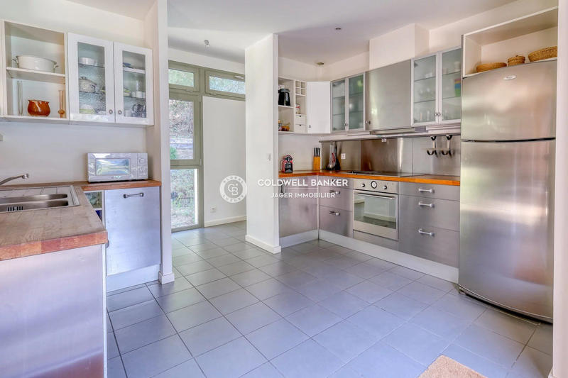 Villa - 200 m² - 6 pièces