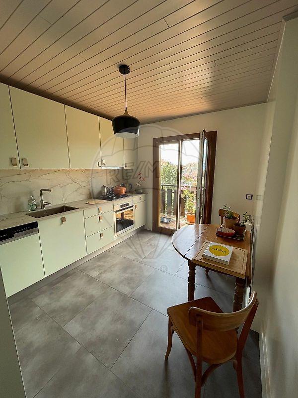 Duplex - 84 m² - 4 pièces