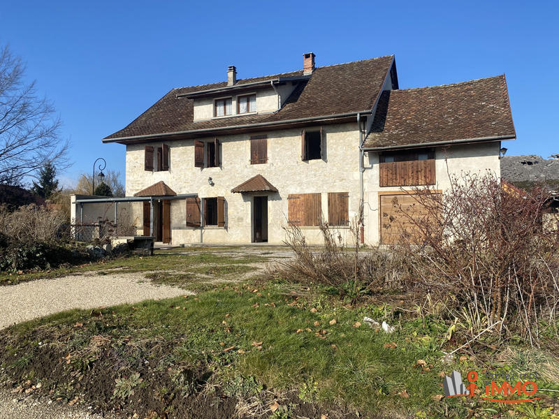 Maison - 166 m² - 9 pièces