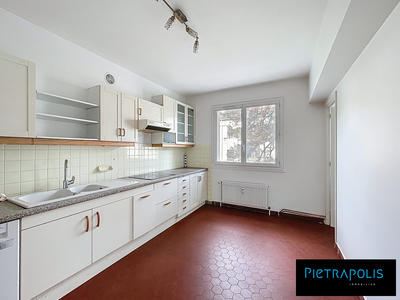 Appartement - 162 m² - 5 pièces