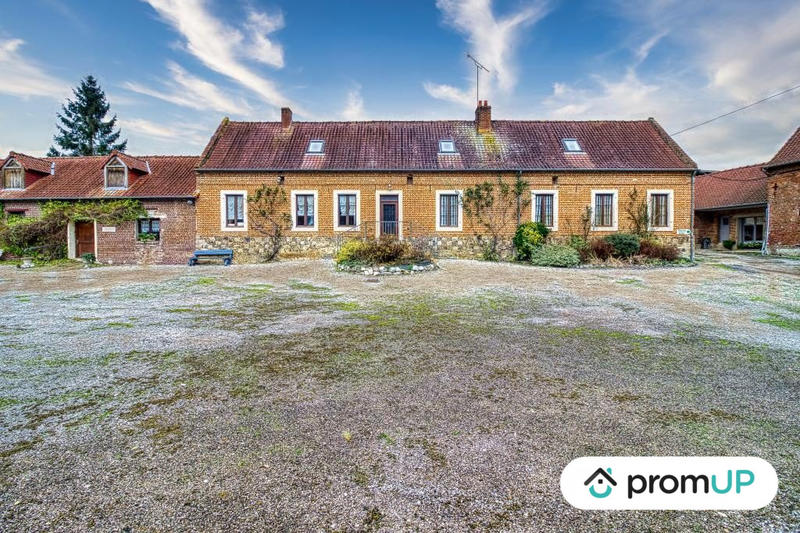 Maison traditionnelle - 295 m² - 7 pièces