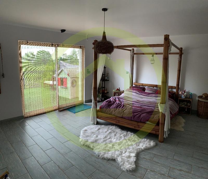 Maison - 258 m² - 10 pièces