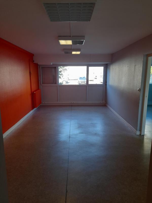 Bureau - 75 m²