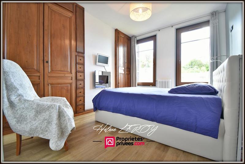 Maison - 260 m² - 12 pièces