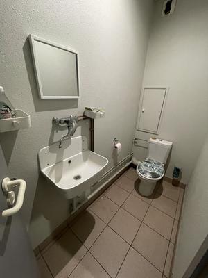 Local d'activités - 60 m² - 4 pièces