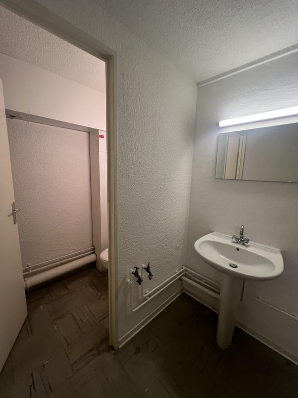 Local d'activités - 232 m²