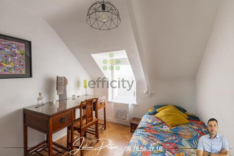 Maison - 249 m² - 11 pièces