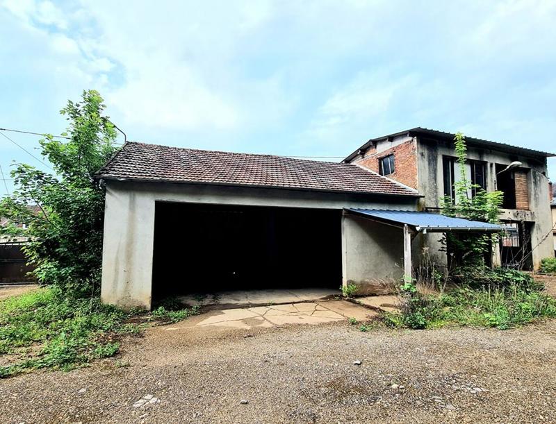 Grange - 195 m² - 2 pièces