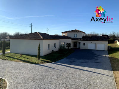 Villa - 332 m² - 11 pièces