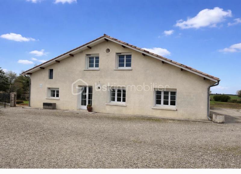 Demeure - 239 m² - 10 pièces