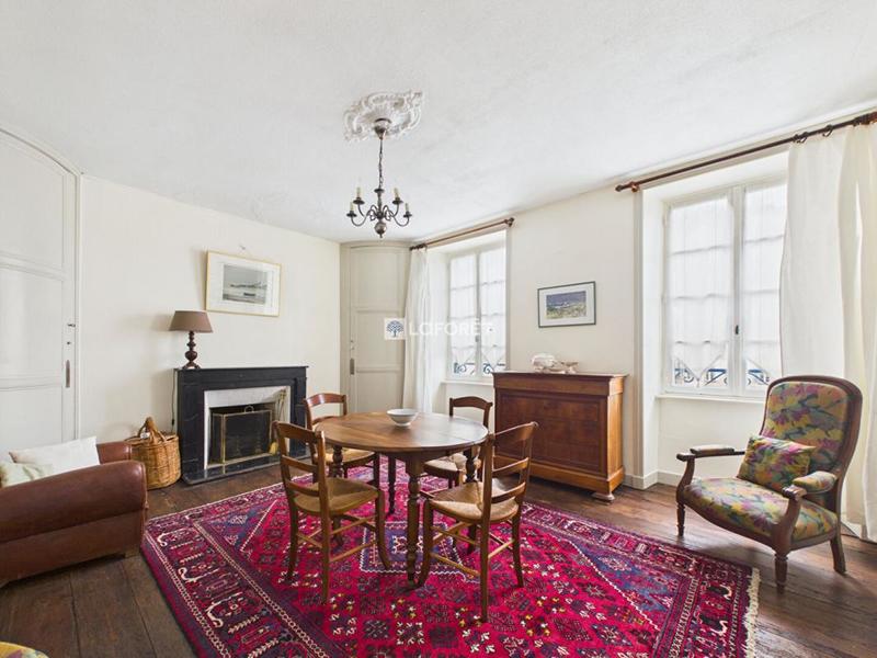 Maison bourgeoise - 196 m² - 12 pièces